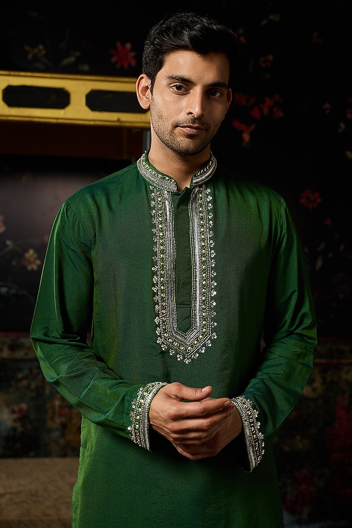 Green Cotton Silk Embroidered Kurta by DiyaRajvvir Men at Pernia's Pop Up Shop