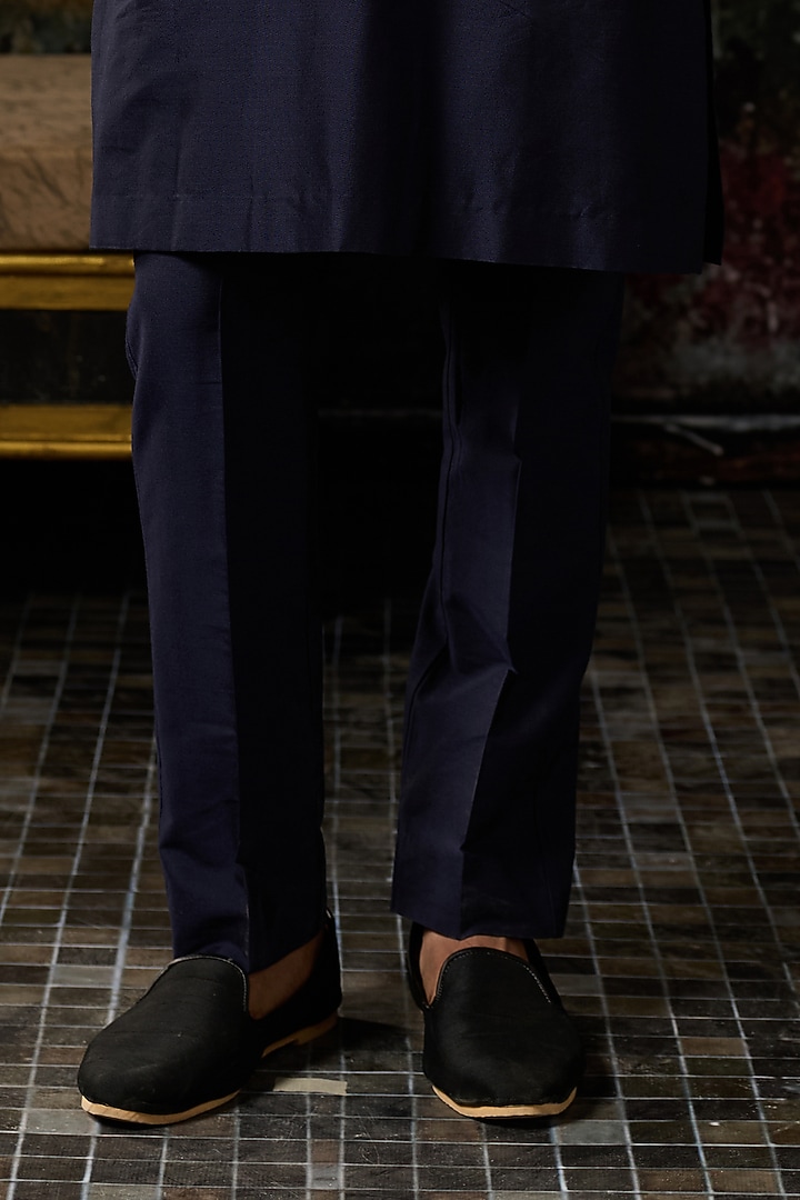 Blue Cotton Silk Thread Embroidered Kurta by DiyaRajvvir Men at Pernia's Pop Up Shop