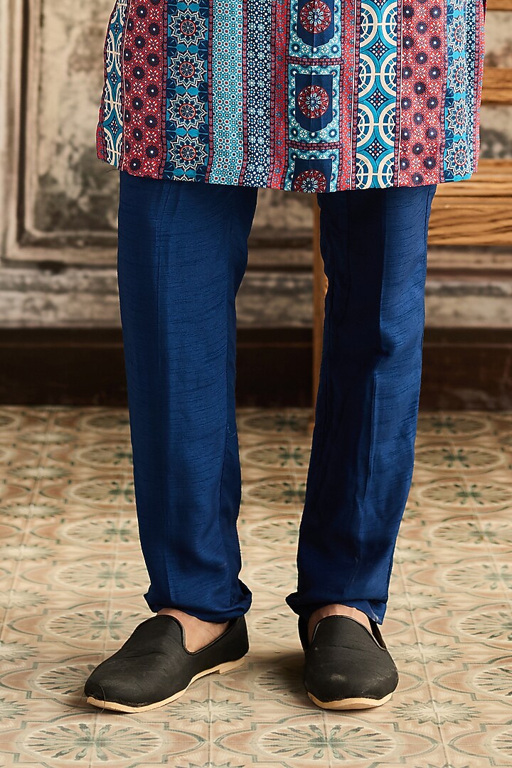 Blue Dola Silk Printed & Mirror Embroidered Bundi Jacket Set by DiyaRajvvir Men at Pernia's Pop Up Shop