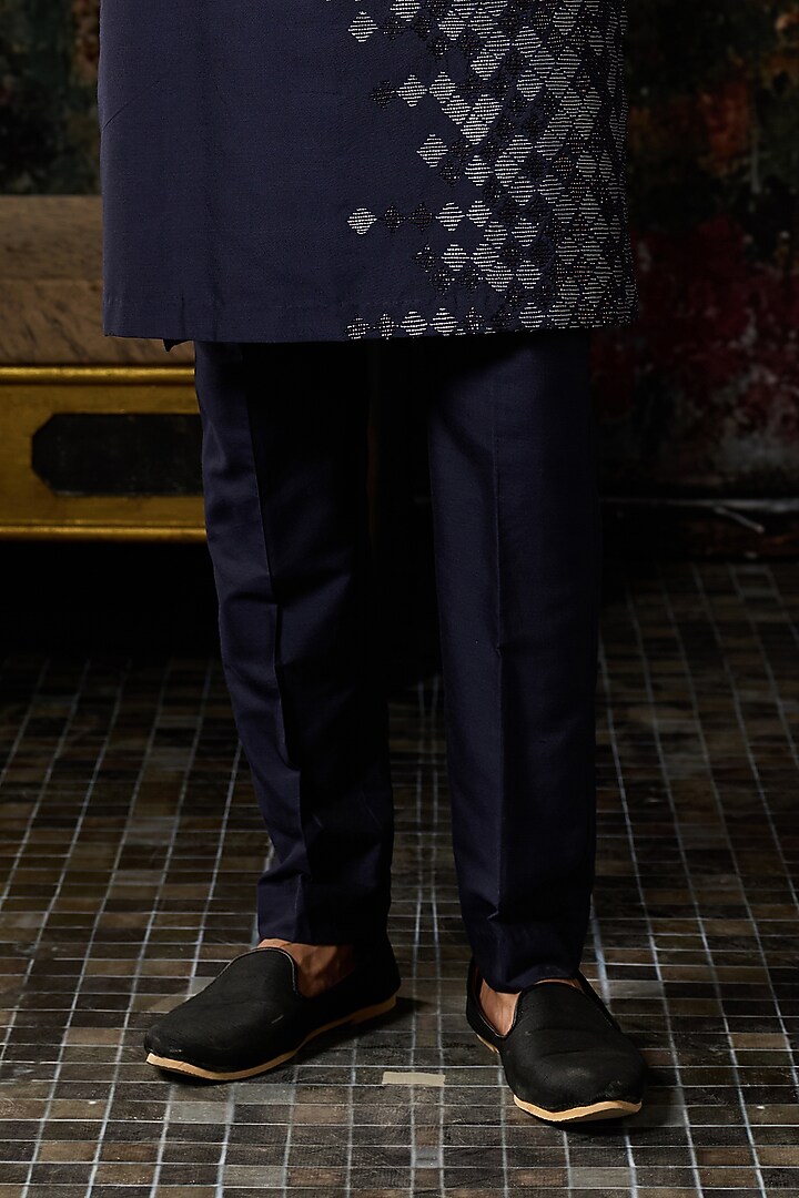 Dark Blue Cotton Silk Thread Embroidered Kurta Set by DiyaRajvvir Men at Pernia's Pop Up Shop
