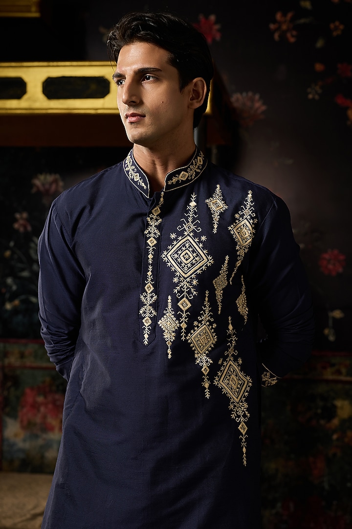 Blue Cotton Silk Cutdana Embroidered Kurta Set by DiyaRajvvir Men at Pernia's Pop Up Shop