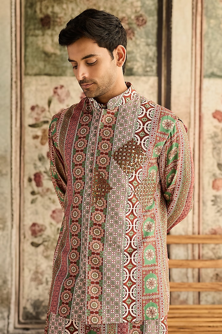 Sage & Maroon Dola Silk Printed Bundi Jacket Set by DiyaRajvvir Men at Pernia's Pop Up Shop