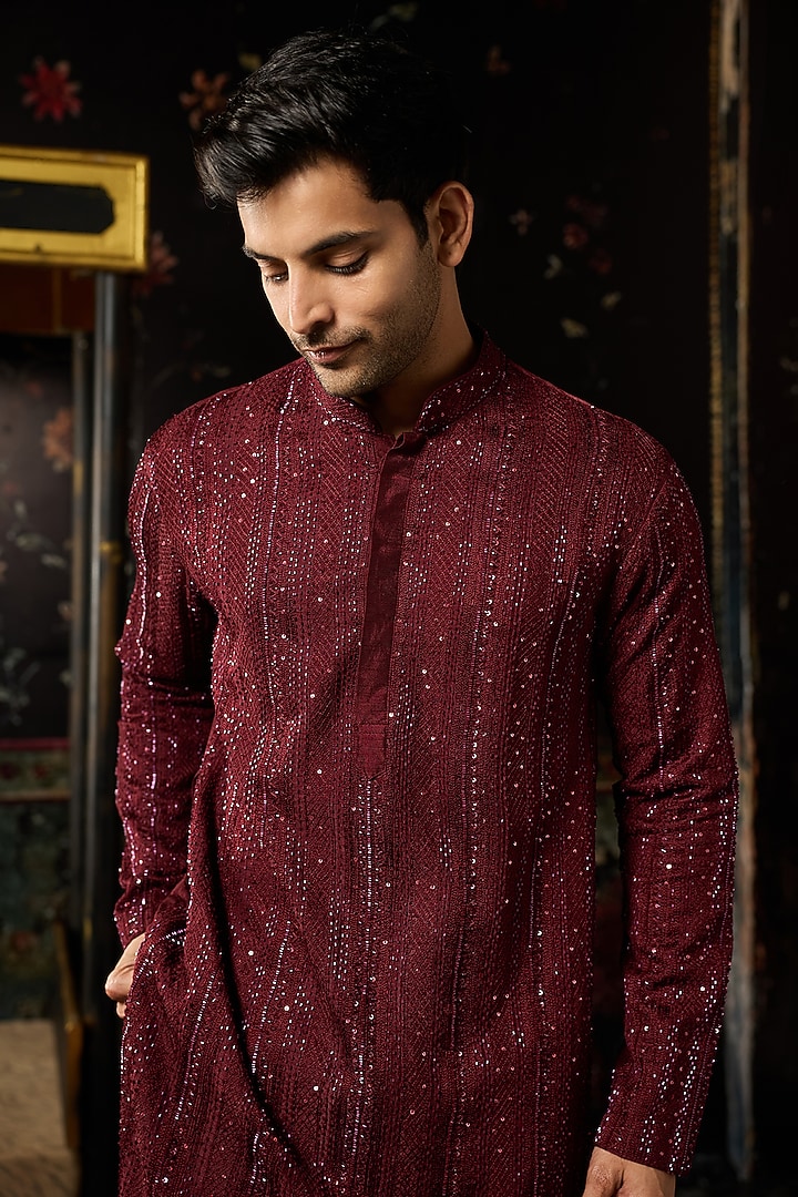 Maroon Dola Silk Thread Embroidered Kurta by DiyaRajvvir Men at Pernia's Pop Up Shop