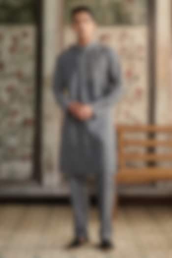 Grey Cotton Silk Chevron Embroidered Kurta Set by DiyaRajvvir Men at Pernia's Pop Up Shop