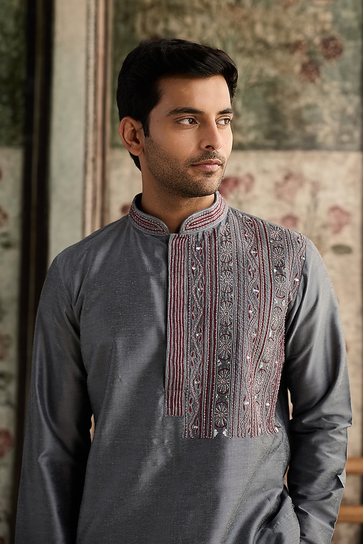 Grey Cotton Silk Cutdana Embroidered Kurta by DiyaRajvvir Men at Pernia's Pop Up Shop