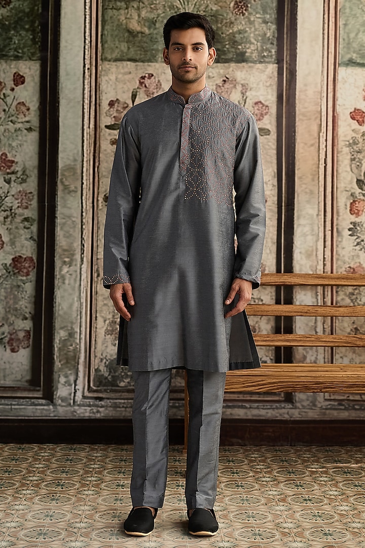 Grey Cotton Silk Thread Embroidered Kurta Set by DiyaRajvvir Men
