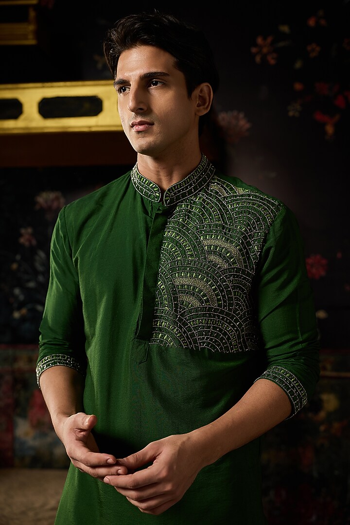 Green Cotton Silk Embroidered Kurta Set by DiyaRajvvir Men at Pernia's Pop Up Shop