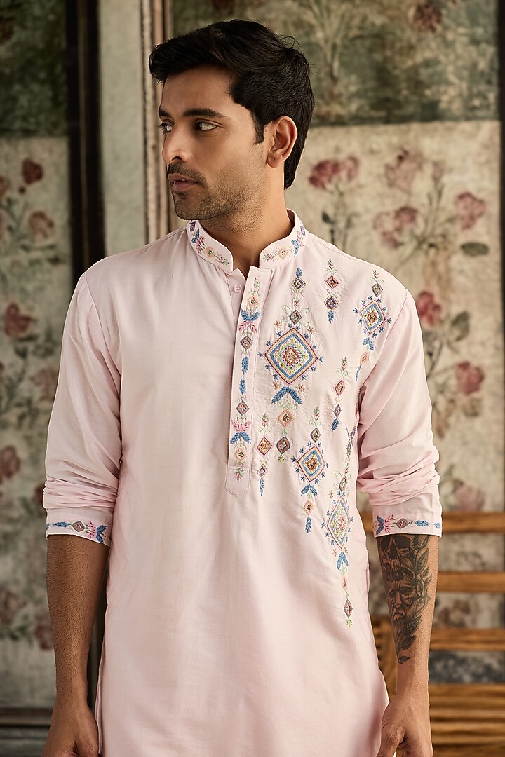 Blush Pink Cotton Silk Thread Embroidered Kurta by DiyaRajvvir Men at Pernia's Pop Up Shop