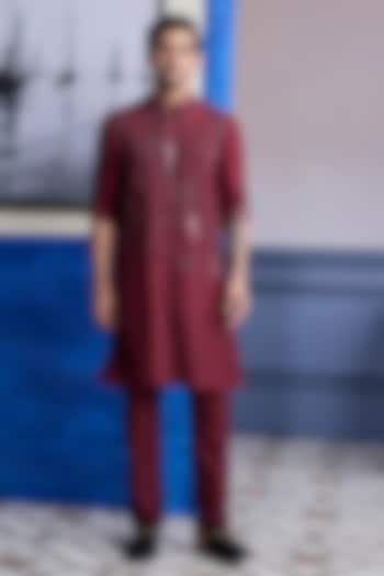Maroon Dola Silk Embroidered Kurta Set by DiyaRajvvir Men at Pernia's Pop Up Shop
