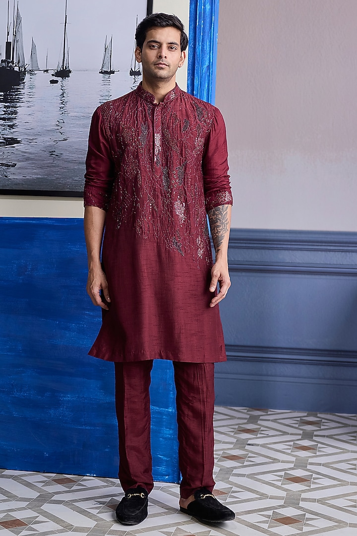 Maroon Dola Silk Embroidered Kurta Set by DiyaRajvvir Men at Pernia's Pop Up Shop