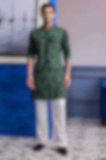 Bottle Green Dola Silk & Satin Thread Embroidered Kurta Set by DiyaRajvvir Men at Pernia's Pop Up Shop