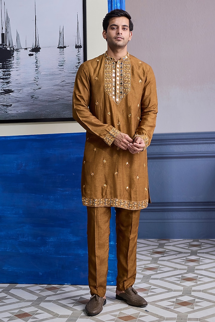 Mustard Dola Silk Embroidered Kurta Set by DiyaRajvvir Men at Pernia's Pop Up Shop