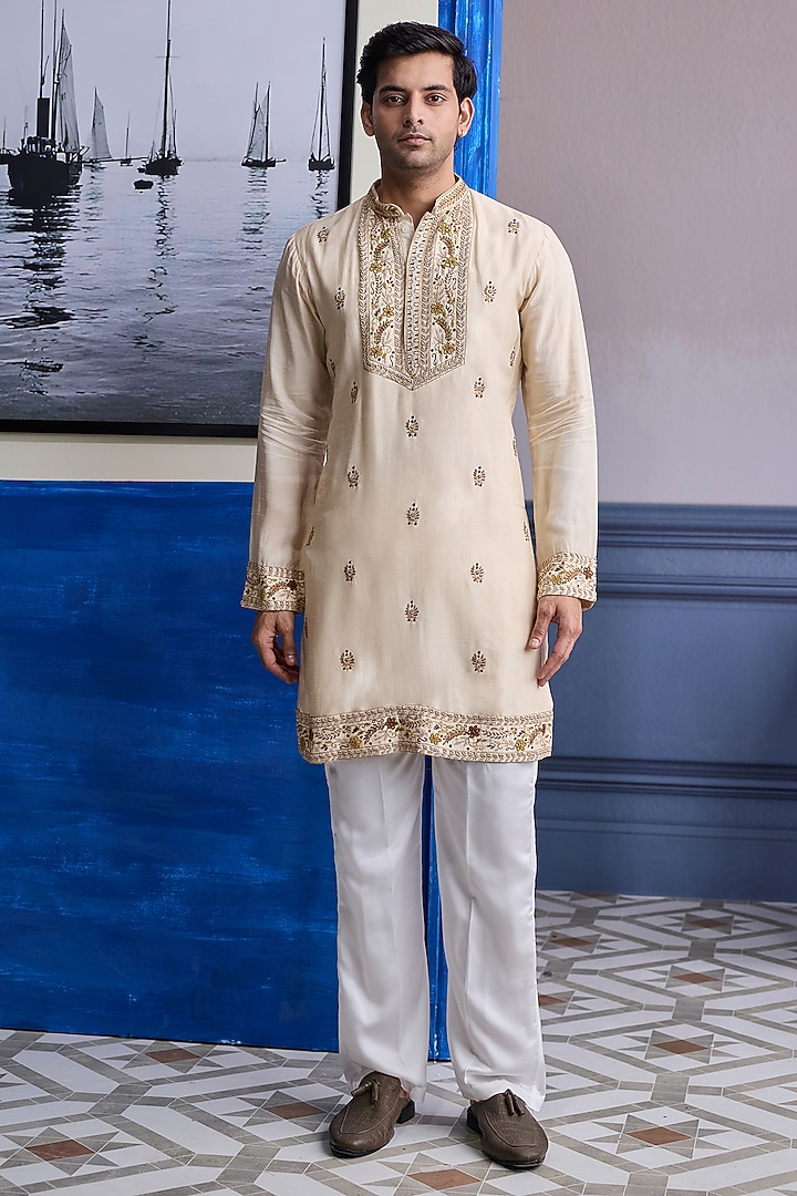 Ivory Dola Silk & Satin Thread Embroidered Kurta Set by DiyaRajvvir Men at Pernia's Pop Up Shop