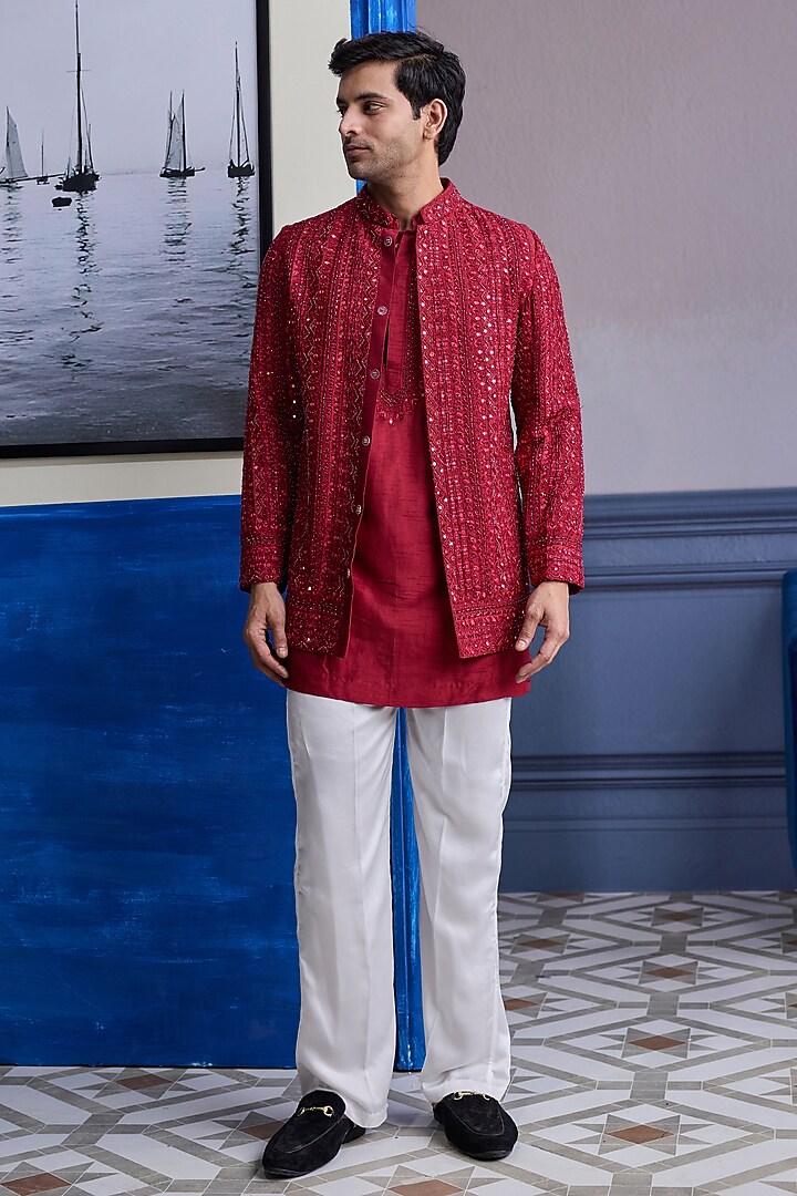 Maroon Dola Silk & Satin Thread Embroidered Wedding Bandhgala Set by DiyaRajvvir Men at Pernia's Pop Up Shop