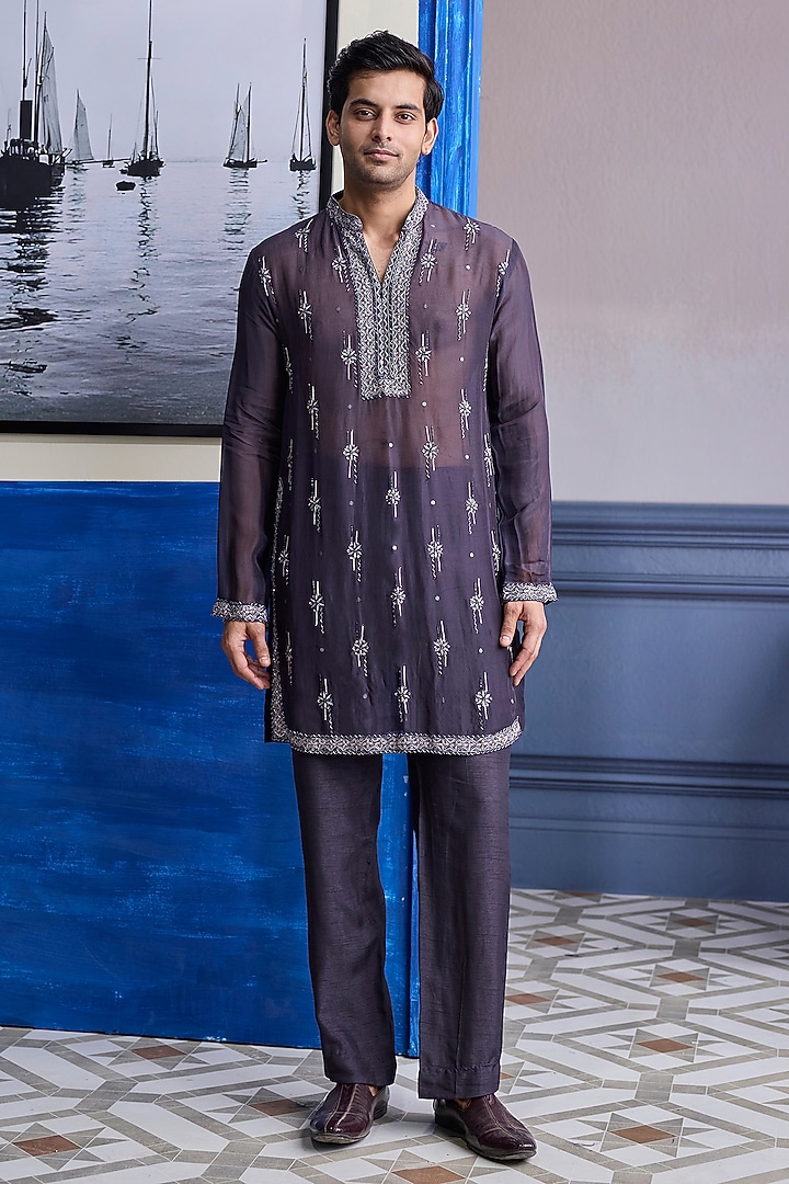 Charcoal Grey Dola Silk & Organza Embroidered Kurta Set by DiyaRajvvir Men at Pernia's Pop Up Shop