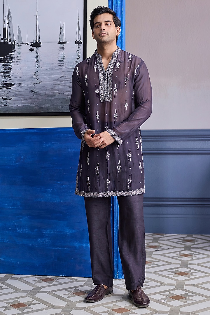 Charcoal Grey Dola Silk & Organza Embroidered Kurta Set by DiyaRajvvir Men at Pernia's Pop Up Shop