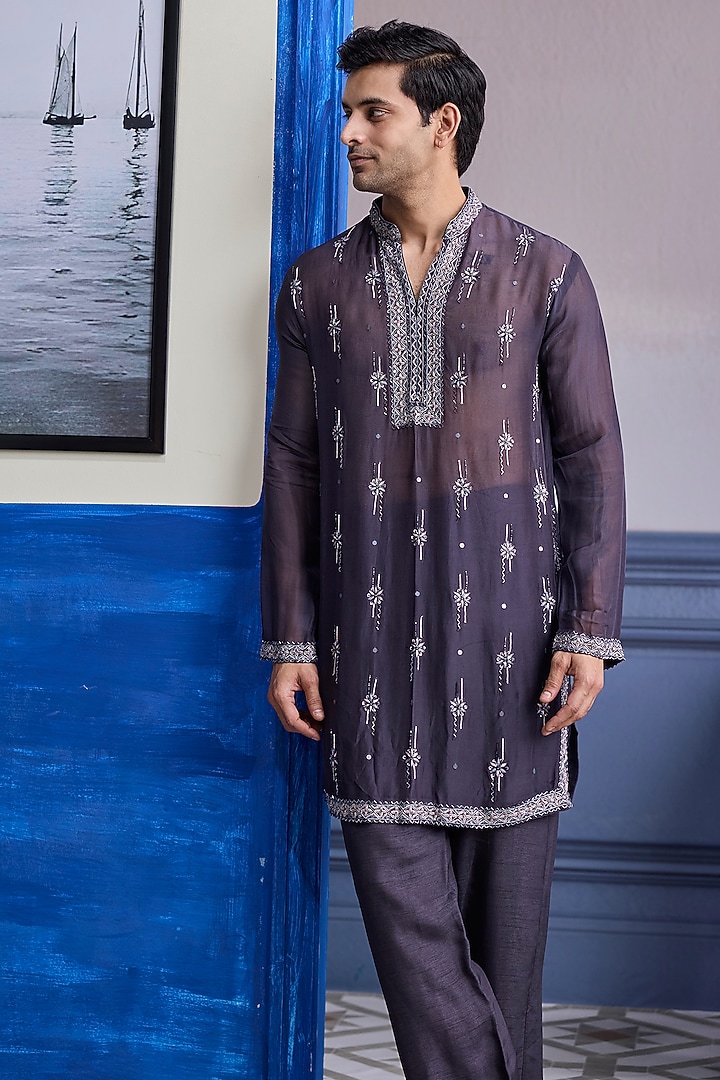 Charcoal Grey Dola Silk & Organza Embroidered Kurta Set by DiyaRajvvir Men at Pernia's Pop Up Shop