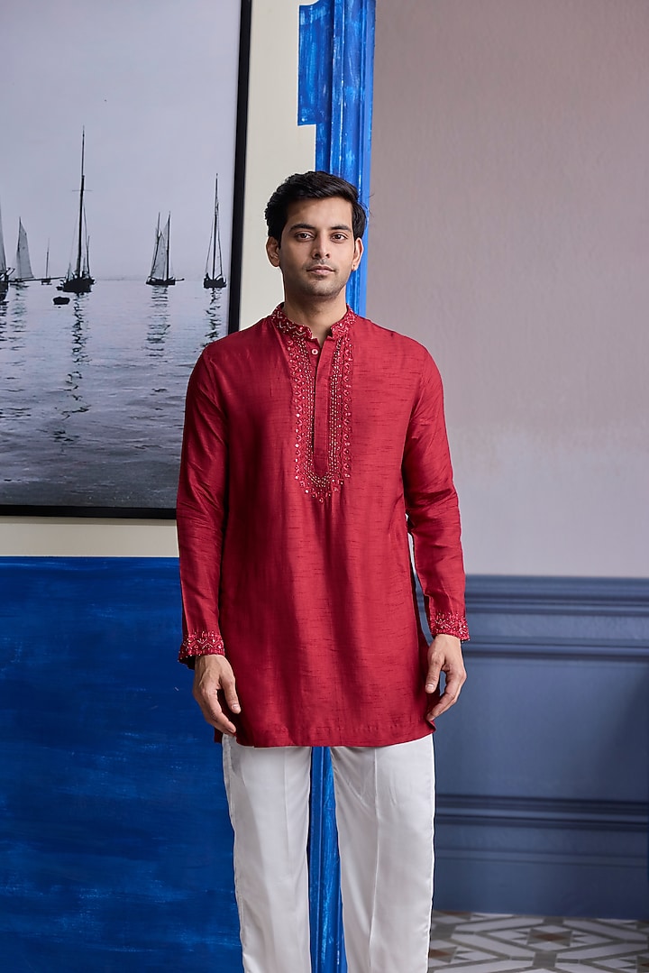 Maroon Dola Silk Embroidered Kurta by DiyaRajvvir Men at Pernia's Pop Up Shop