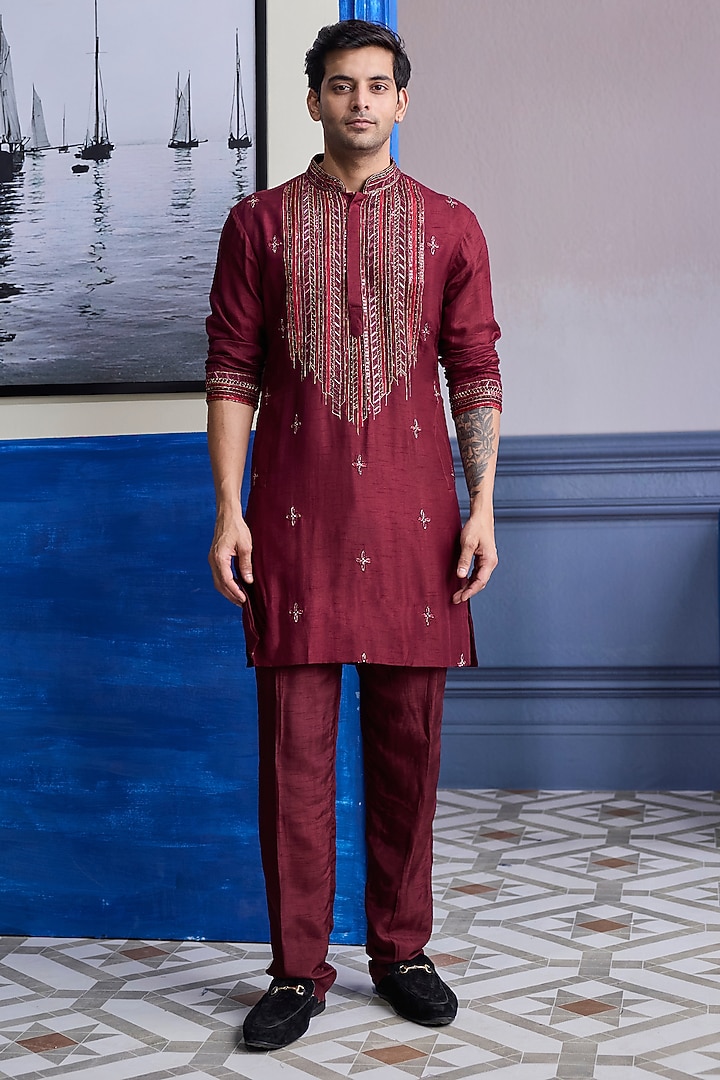 Maroon Dola Silk Embroidered Kurta by DiyaRajvvir Men at Pernia's Pop Up Shop