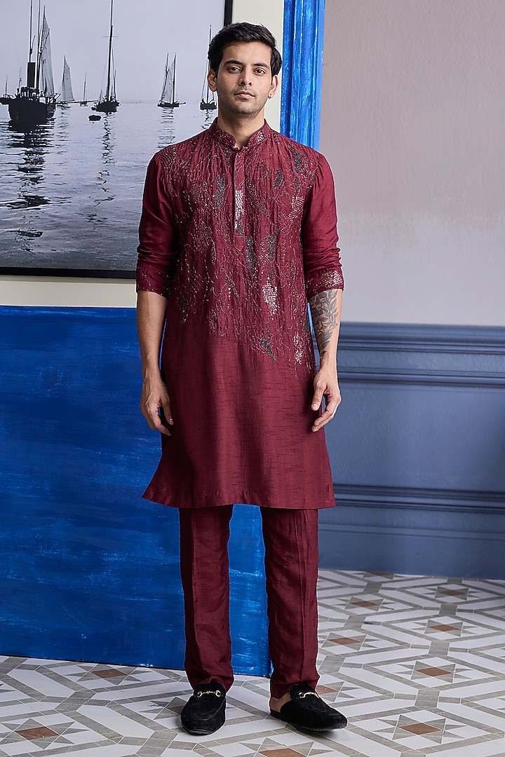Maroon Dola Silk Embroidered Kurta by DiyaRajvvir Men at Pernia's Pop Up Shop