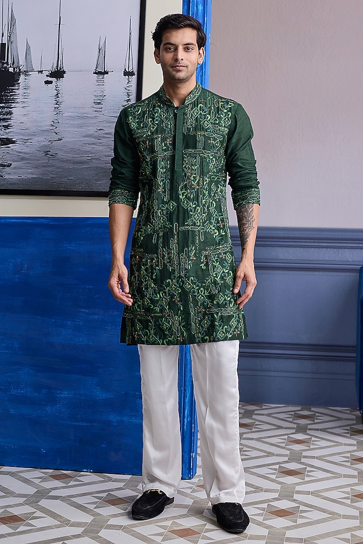 Bottle Green Dola Silk Thread Embroidered Kurta by DiyaRajvvir Men at Pernia's Pop Up Shop