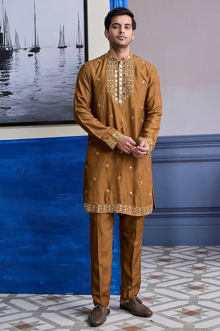 Mustard Dola Silk Embroidered Kurta by DiyaRajvvir Men at Pernia's Pop Up Shop