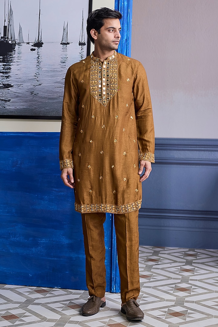 Mustard Dola Silk Embroidered Kurta by DiyaRajvvir Men at Pernia's Pop Up Shop