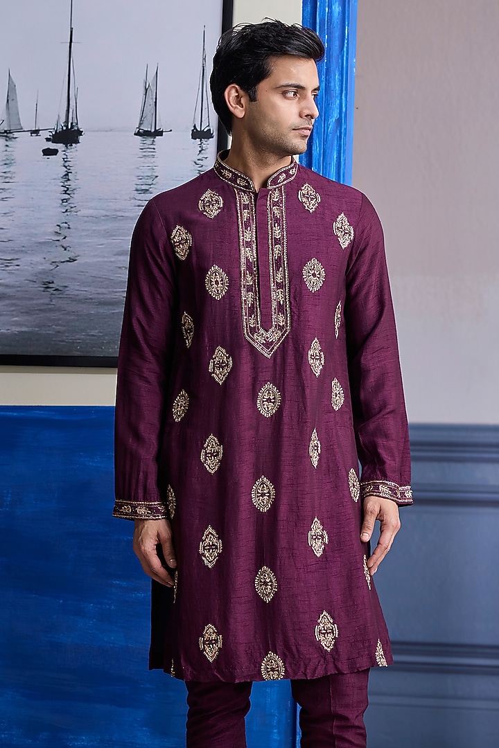 Plum Dola Silk Thread Embroidered Kurta by DiyaRajvvir Men at Pernia's Pop Up Shop