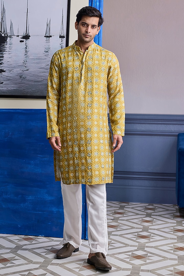 Yellow Dola Silk Printed Kurta Set by DiyaRajvvir Men at Pernia's Pop Up Shop