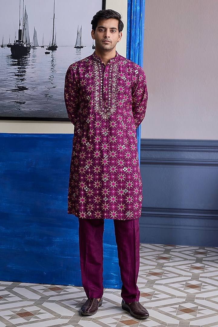 Plum Dola Silk Printed Kurta Set by DiyaRajvvir Men at Pernia's Pop Up Shop