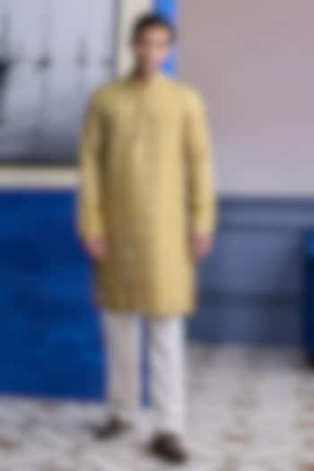 Yellow Dola Silk Boota Printed Kurta by DiyaRajvvir Men at Pernia's Pop Up Shop
