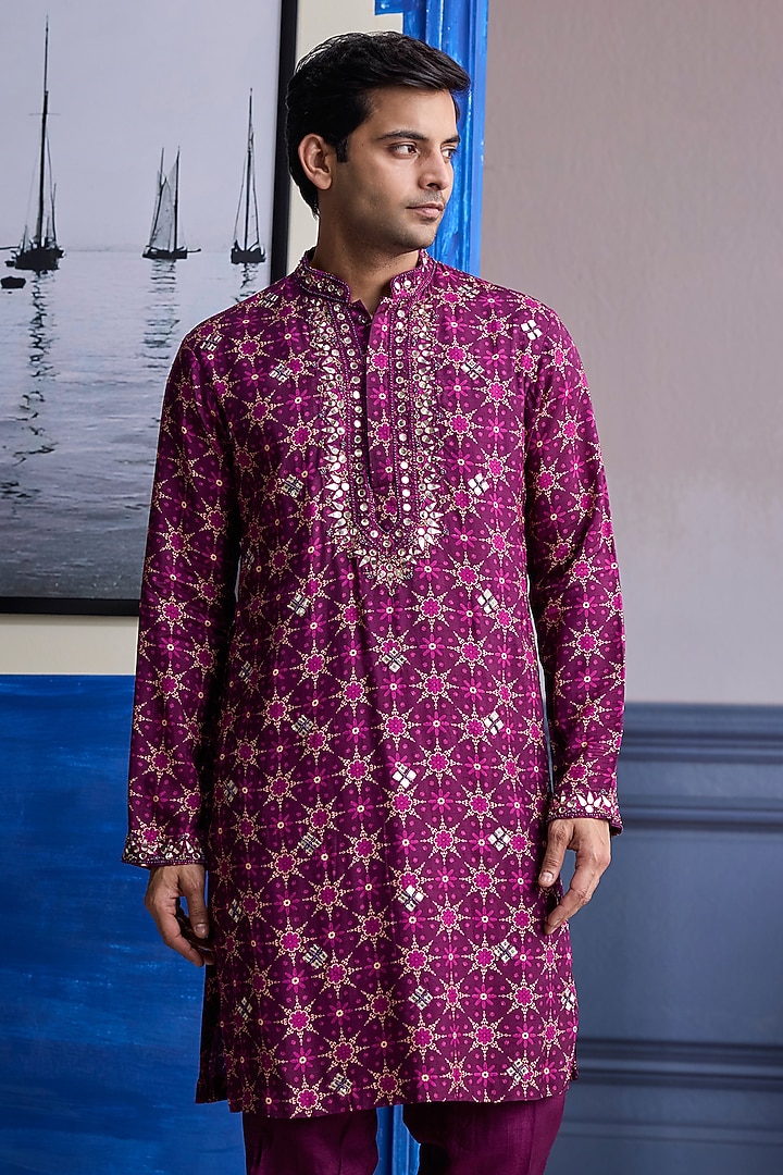 Plum Dola Silk Boota Printed Kurta by DiyaRajvvir Men at Pernia's Pop Up Shop