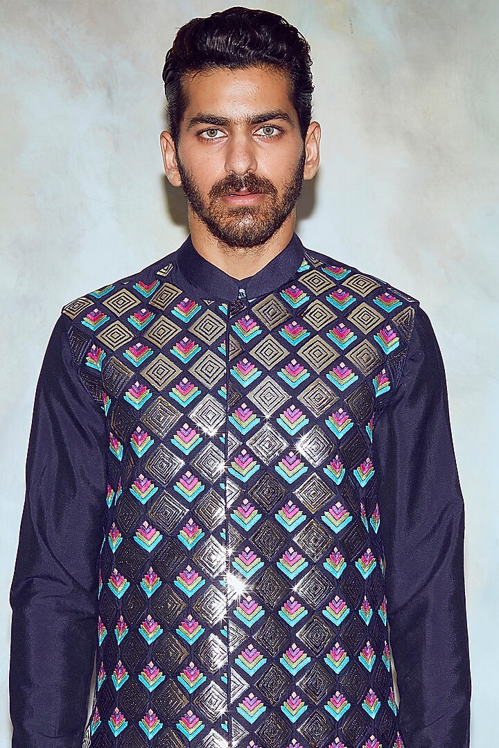 Dark Blue Cotton Silk Thread Embroidered Bundi Jacket Set by DiyaRajvvir Men at Pernia's Pop Up Shop