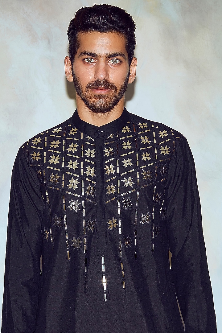 Black Cotton Silk Kurta by DiyaRajvvir Men at Pernia's Pop Up Shop