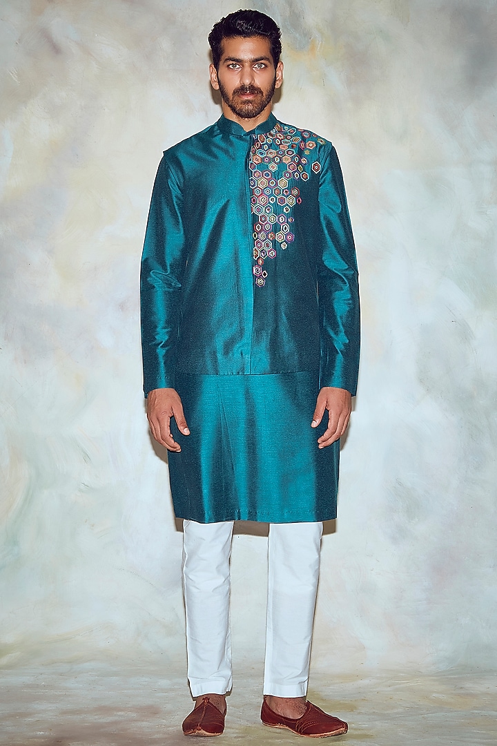 Green Kurta With Embroidered Bundi Jacket by DiyaRajvvir Men