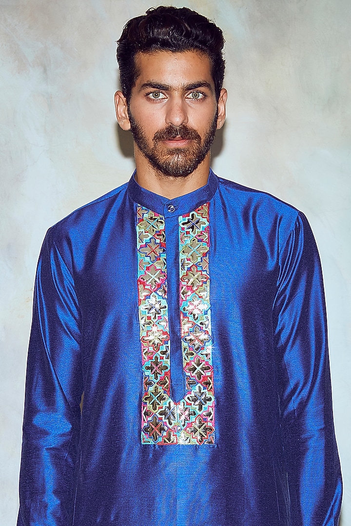 Cobalt Blue Cotton Silk Thread Embroidered Kurta by DiyaRajvvir Men at Pernia's Pop Up Shop