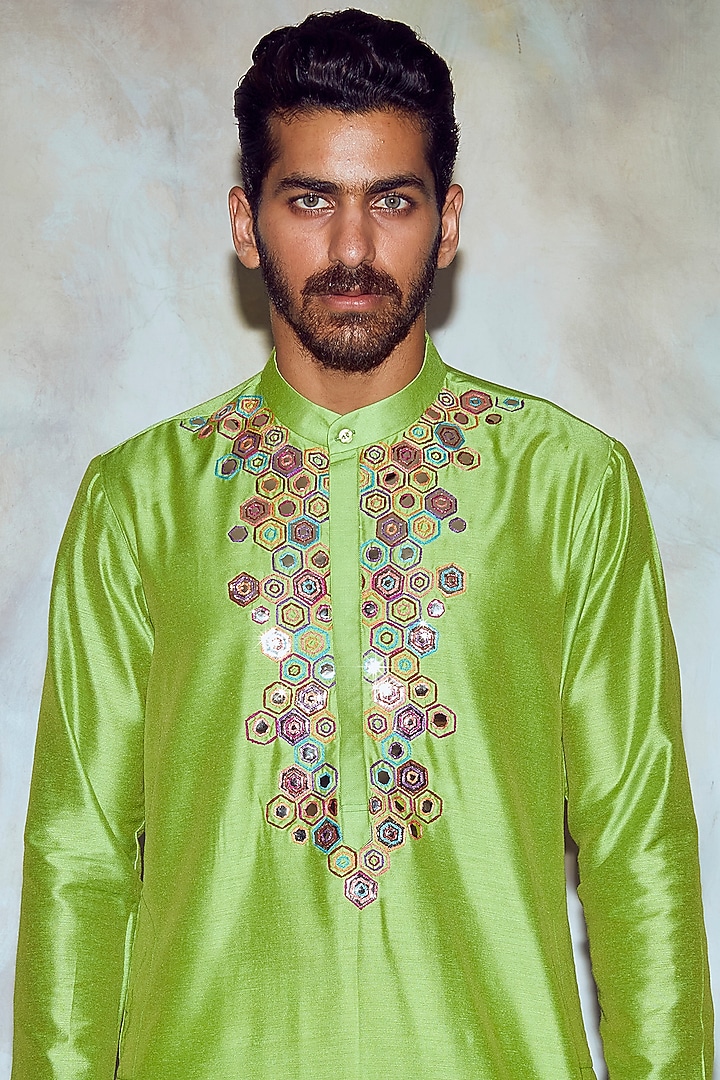 Parrot Green Cotton Silk Thread Embroidered Kurta by DiyaRajvvir Men at Pernia's Pop Up Shop