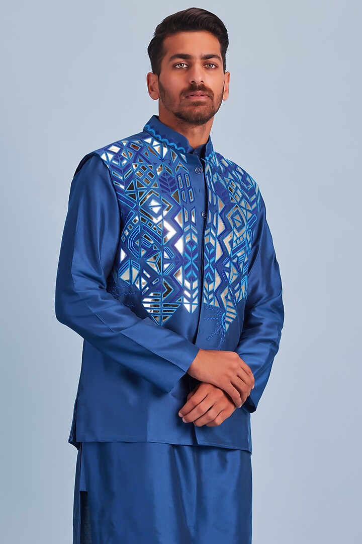 Indigo Cotton & Cotton Silk Embroidered Bundi Jacket Set by DiyaRajvvir Men at Pernia's Pop Up Shop