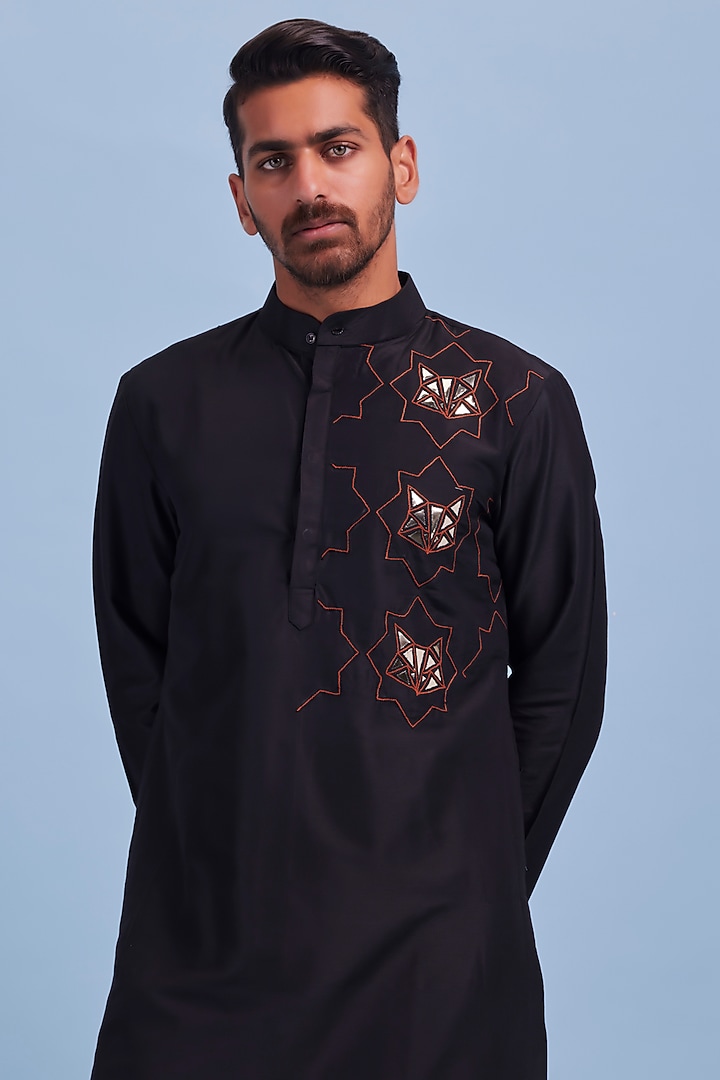 Black Cotton Silk Thread Embroidered Kurta Set by DiyaRajvvir Men at Pernia's Pop Up Shop