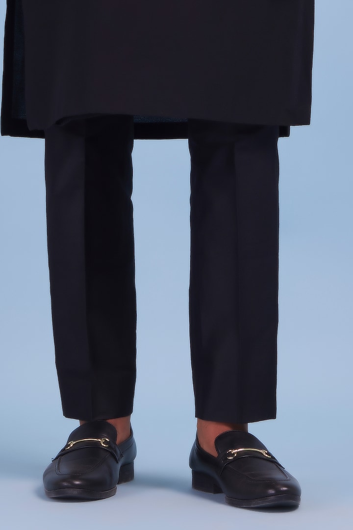 Black Cotton Silk Thread Embroidered Kurta Set by DiyaRajvvir Men at Pernia's Pop Up Shop