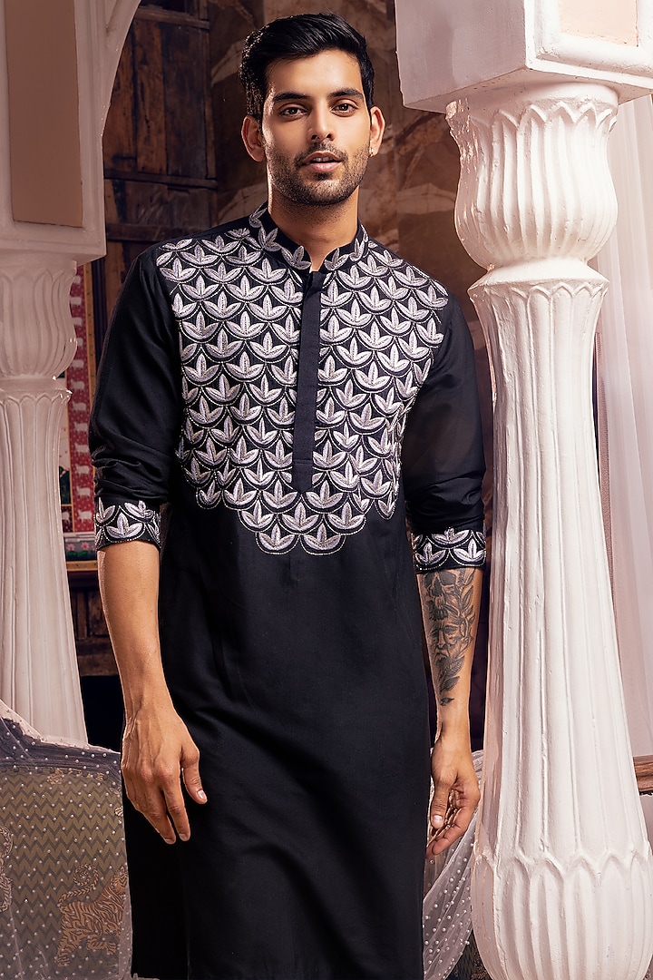 Black Cotton Silk Cutdana Embroidered Kurta by DiyaRajvvir Men at Pernia's Pop Up Shop
