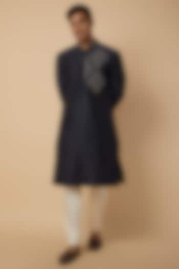 Navy Blue Cotton Silk Gunmetal Thread Embroidered Kurta by DiyaRajvvir Men at Pernia's Pop Up Shop