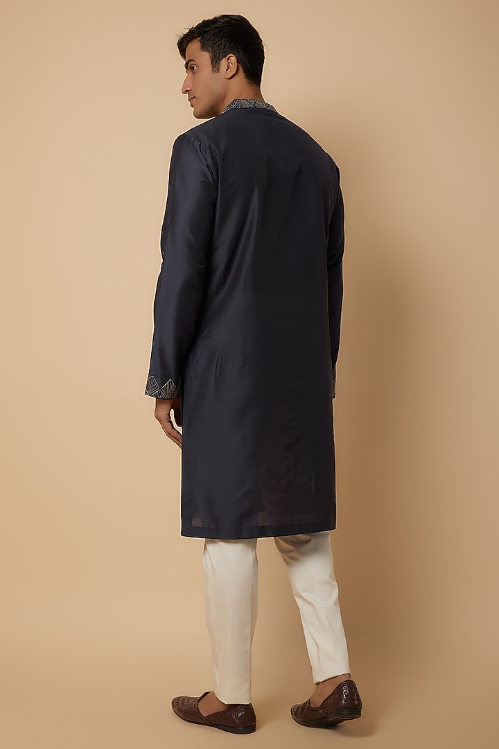 Navy Blue Cotton Silk Gunmetal Thread Embroidered Kurta by DiyaRajvvir Men at Pernia's Pop Up Shop
