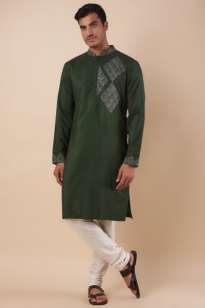 Green Cotton Silk Gunmetal Thread Embroidered Kurta by DiyaRajvvir Men at Pernia's Pop Up Shop