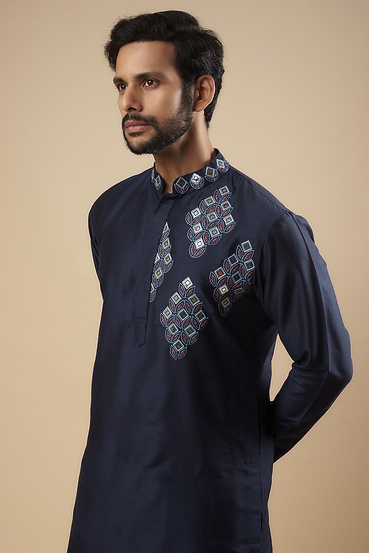 Dark Blue Cotton Silk Floral Embroidered Kurta by DiyaRajvvir Men at Pernia's Pop Up Shop