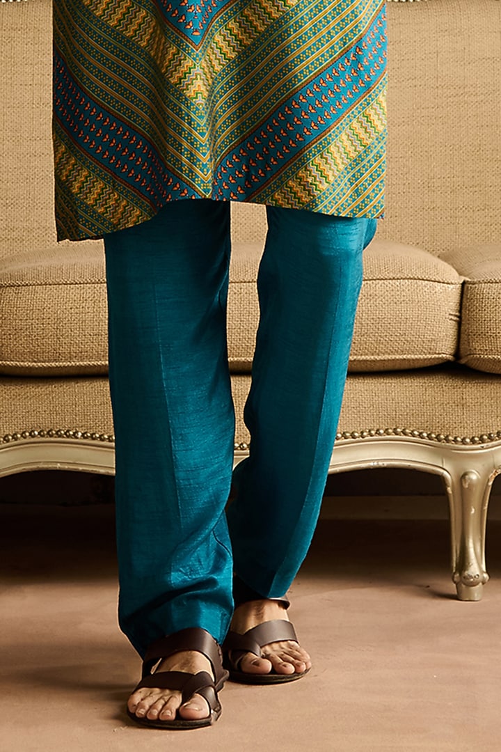 Teal Dola Silk Chevron Printed & Mirror Embellished Kurta Set by DiyaRajvvir Men at Pernia's Pop Up Shop