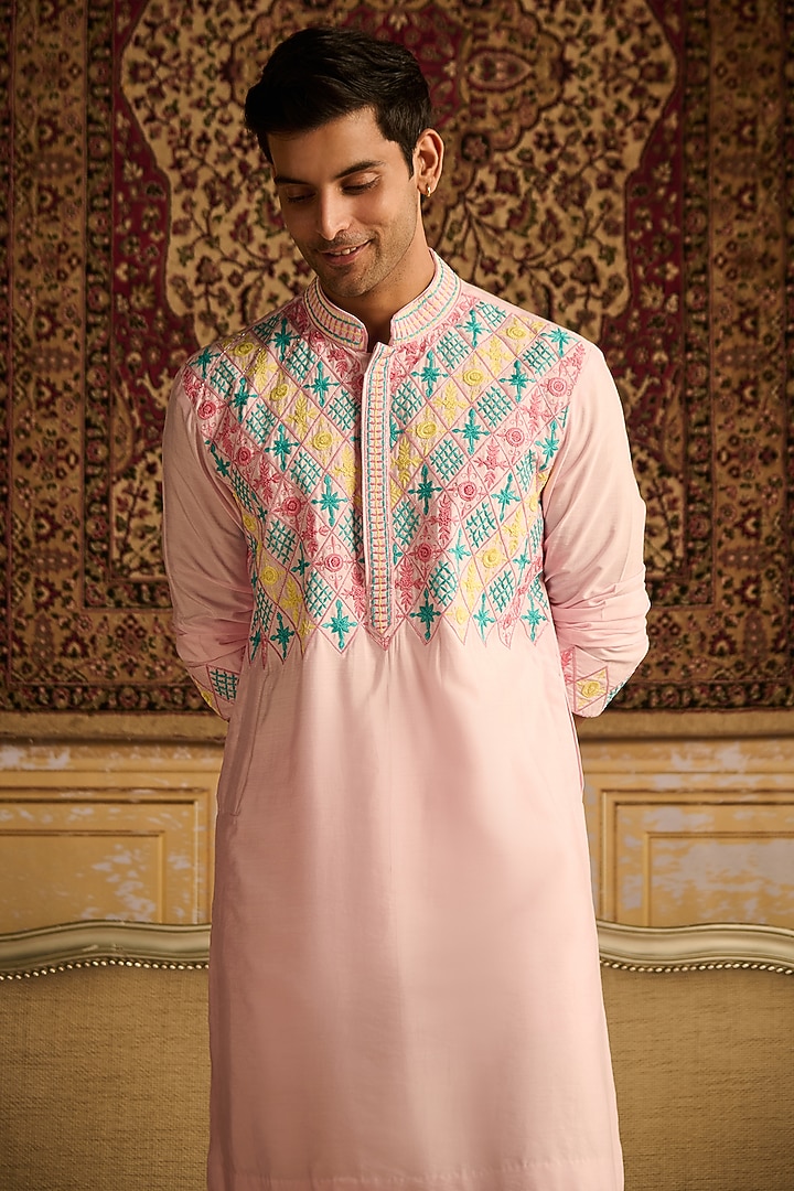 Blush Pink Cotton Silk Floral & Thread Embroidered Kurta Set by DiyaRajvvir Men at Pernia's Pop Up Shop