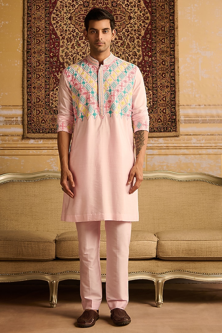 Blush Pink Cotton Silk Floral Embroidered Kurta Set by DiyaRajvvir Men at Pernia's Pop Up Shop