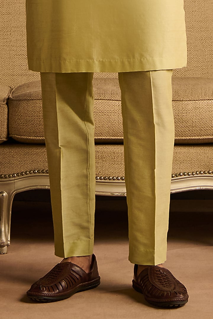 Mint Green Cotton Silk Floral Embroidered Kurta Set by DiyaRajvvir Men at Pernia's Pop Up Shop