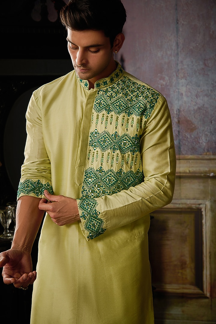 Mint Green Cotton Silk Geometrical Embroidered Kurta Set by DiyaRajvvir Men at Pernia's Pop Up Shop